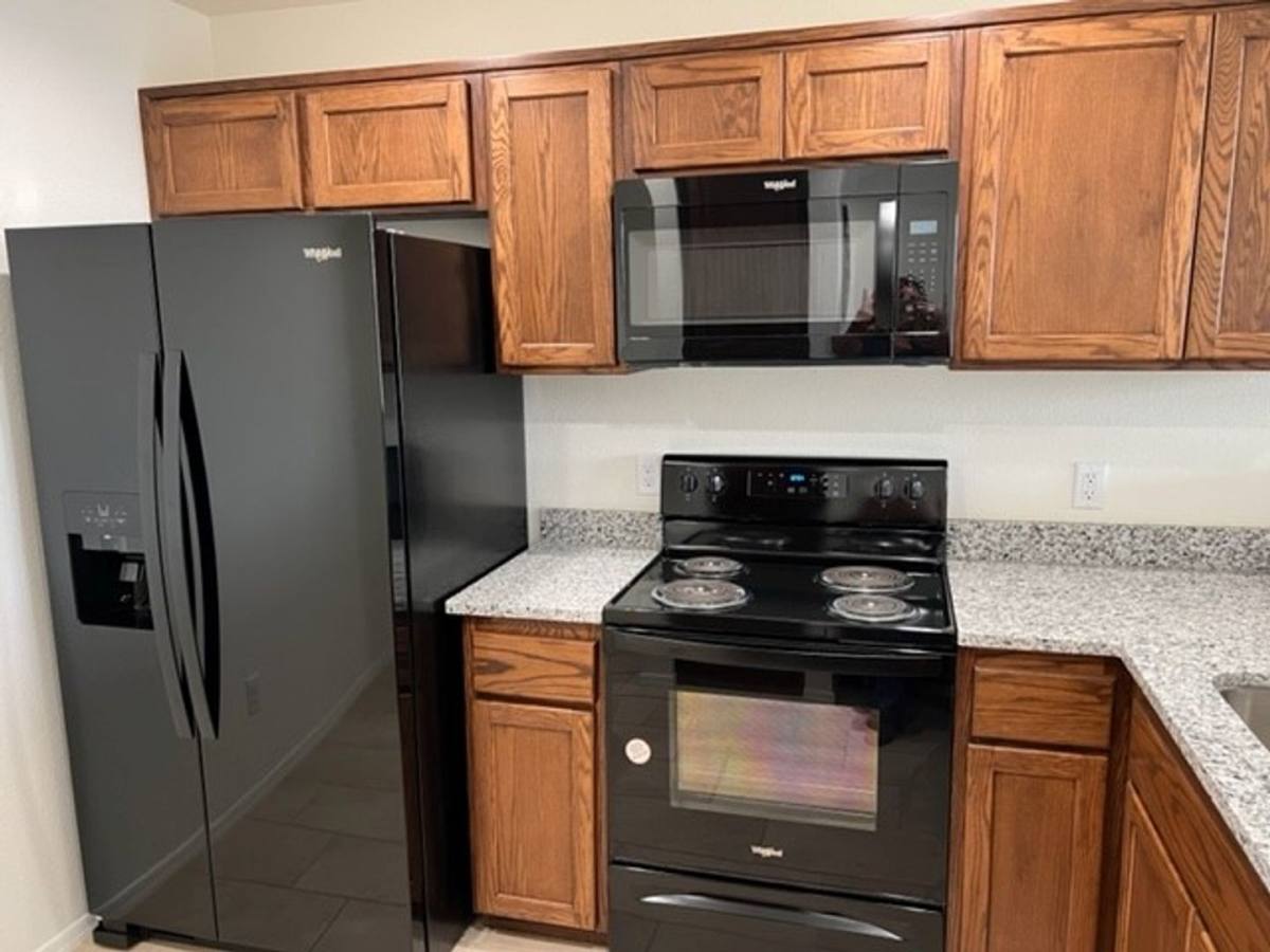 7649 E 44th St, Yuma, AZ 85365 - Apartment for Rent - Image 5