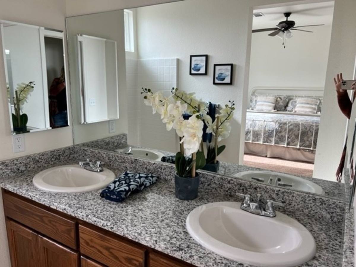 7649 E 44th St, Yuma, AZ 85365 - Apartment for Rent - Image 9