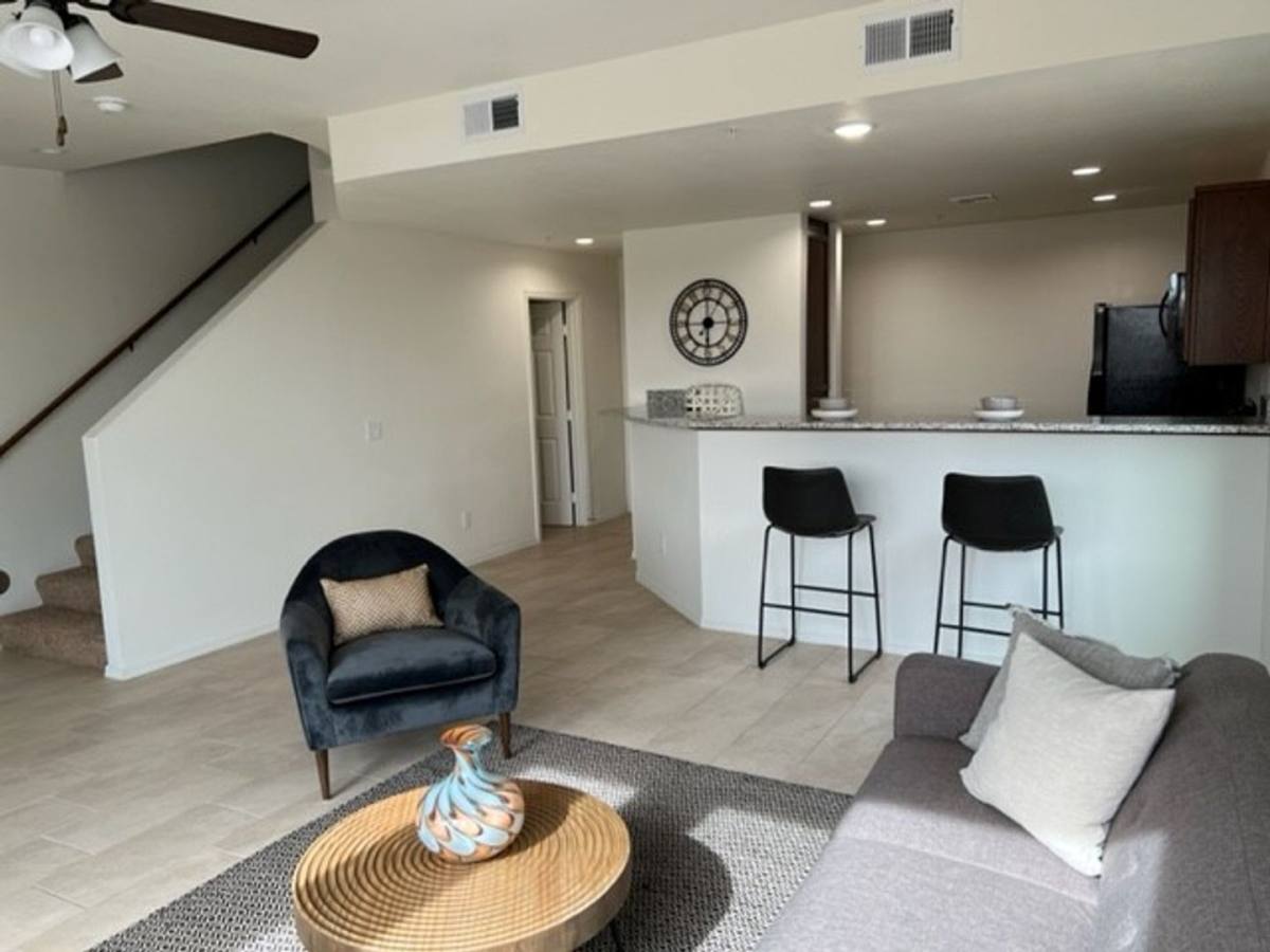 7649 E 44th St, Yuma, AZ 85365 - Apartment for Rent - Image 7