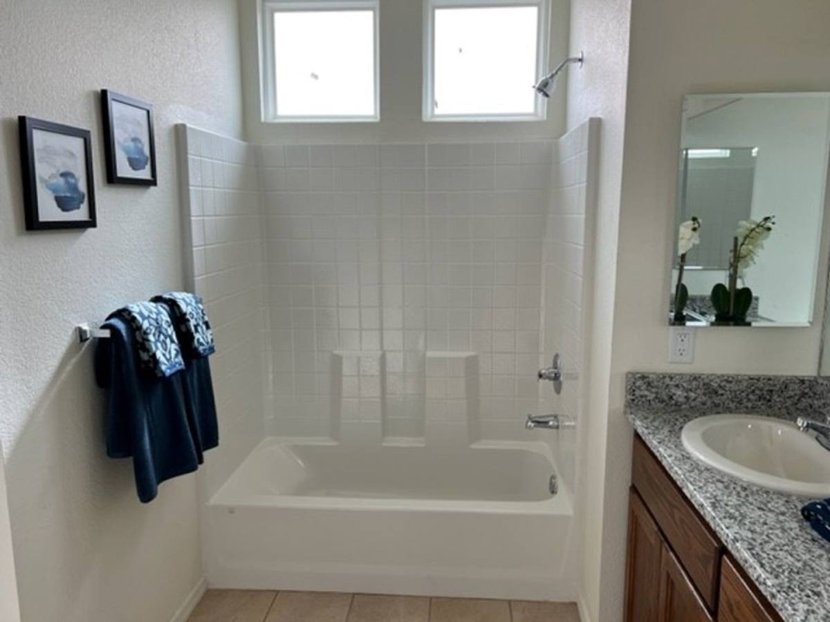 7649 E 44th St, Yuma, AZ 85365 - Apartment for Rent - Image 10