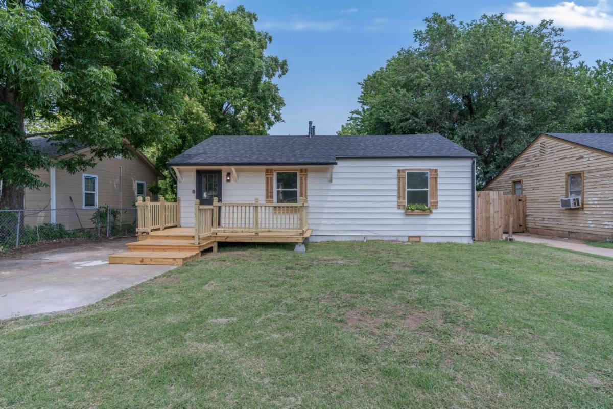 House for rent at 3205 SW 20th St, Oklahoma City, OK 73108
