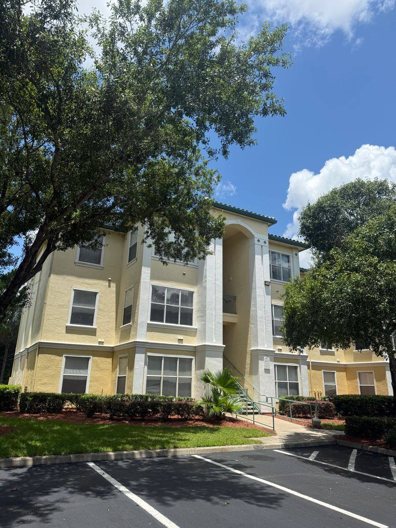 Condo for rent at 8927 Legacy Court #20-201, Kissimmee, FL 34747