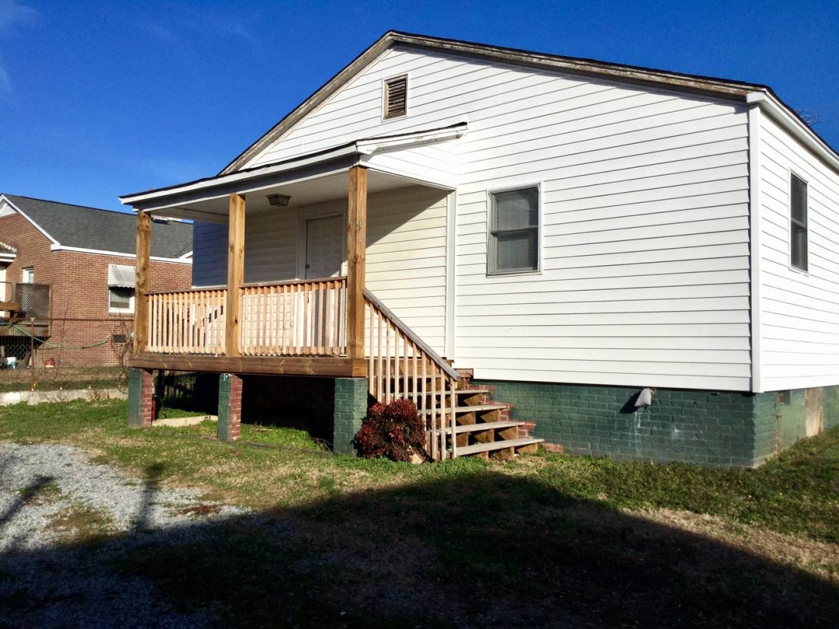 House for rent at 102 Springs St, Gastonia, NC 28056