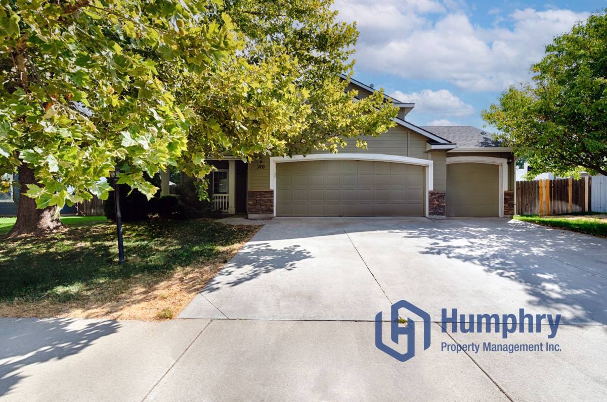 House for rent at 970 N Stronghold Ave, Meridian, ID 83642