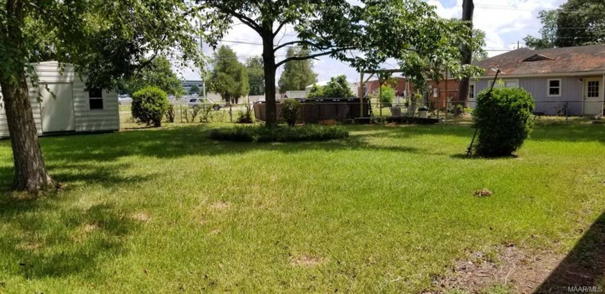 House for rent at 1027 Parkwood Dr, Montgomery, AL 36109