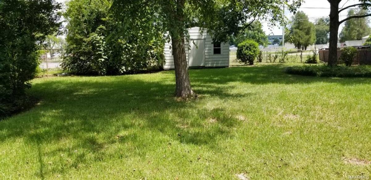 House for rent at 1027 Parkwood Dr, Montgomery, AL 36109