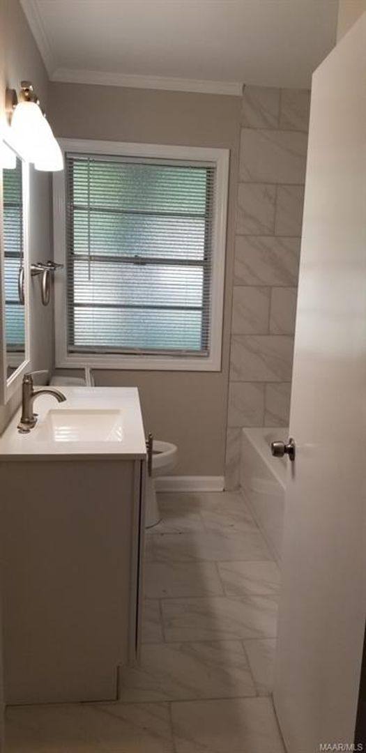 House for rent at 1027 Parkwood Dr, Montgomery, AL 36109