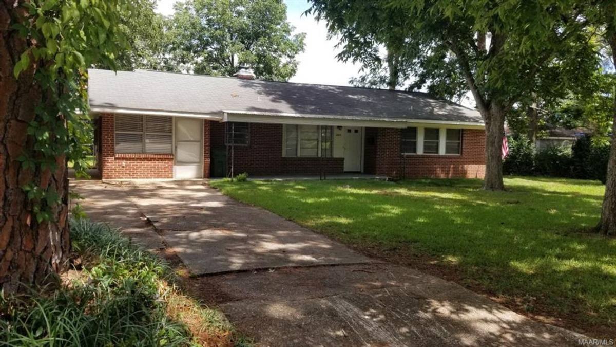 House for rent at 1027 Parkwood Dr, Montgomery, AL 36109