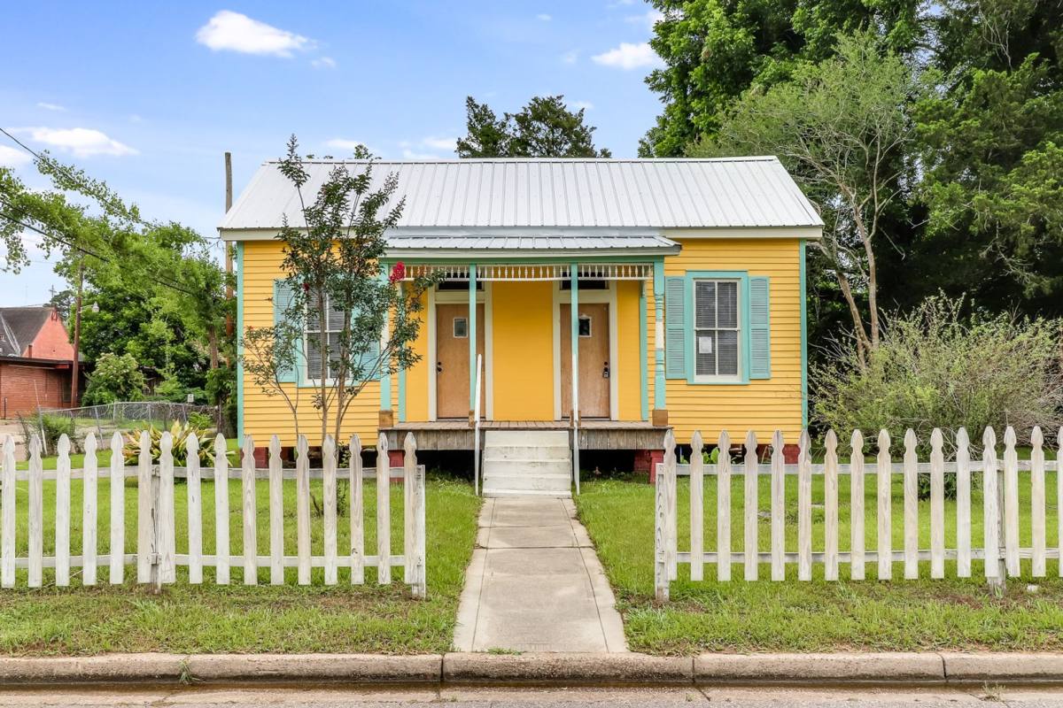 405 Congress St, Opelousas, LA 70570 - House for Rent - Image 2