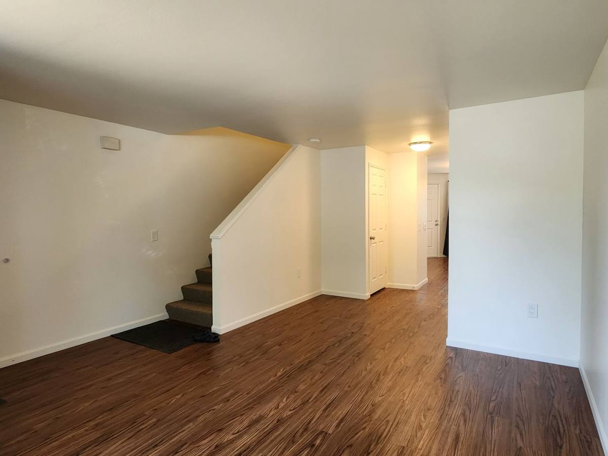 Townhouse for rent at 651 N St #A, Monroe, WA 98272