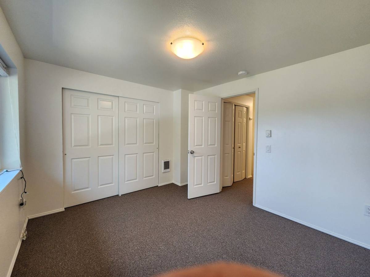 Townhouse for rent at 651 N St #A, Monroe, WA 98272