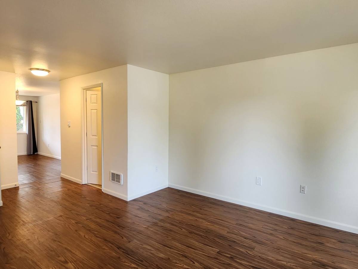 Townhouse for rent at 651 N St #A, Monroe, WA 98272