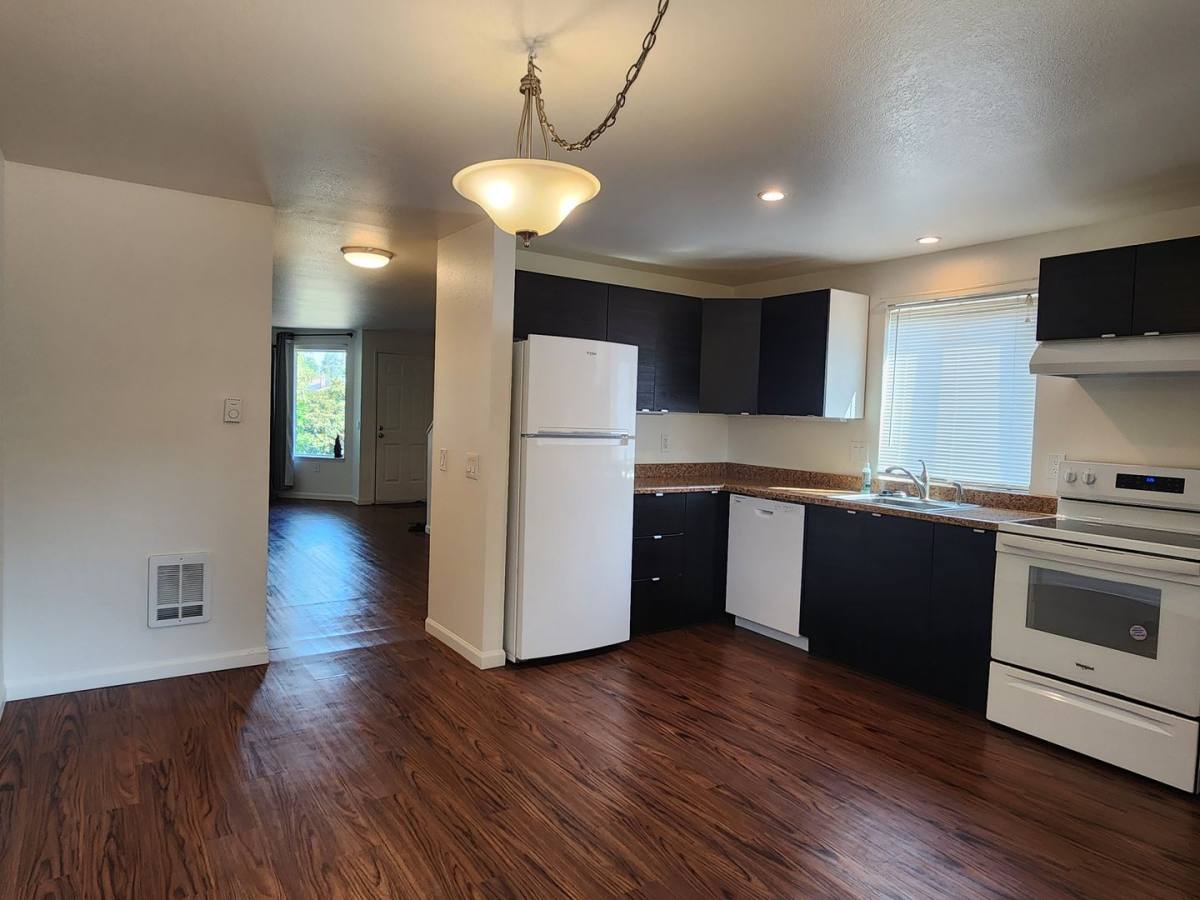 Townhouse for rent at 651 N St #A, Monroe, WA 98272