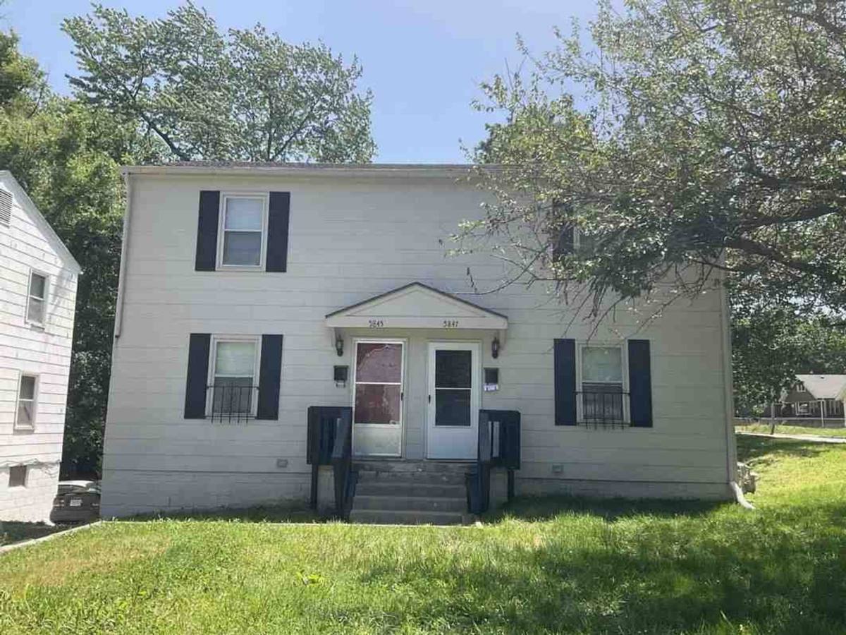 Apartment for rent at 5845-5847 Bellefontaine Ave, Kansas City, MO 64130