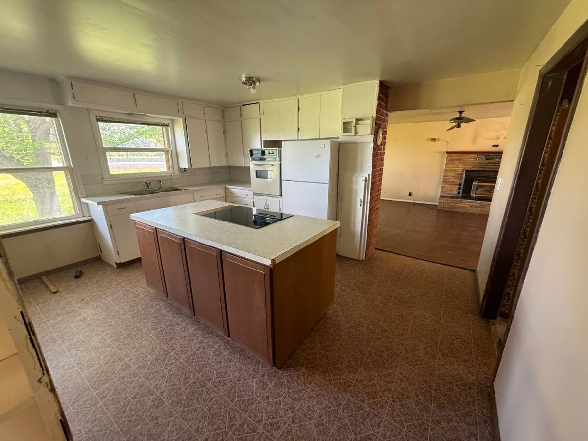 1595 Highway 97, Goldendale, WA 98620 - House for Rent - Image 3