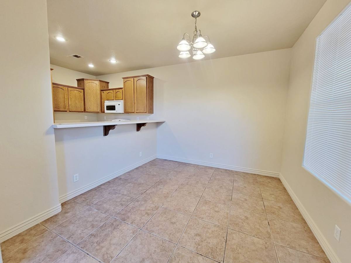 1402 E Scarlet Dr, Flagstaff, AZ 86001 - House for Rent - Image 4
