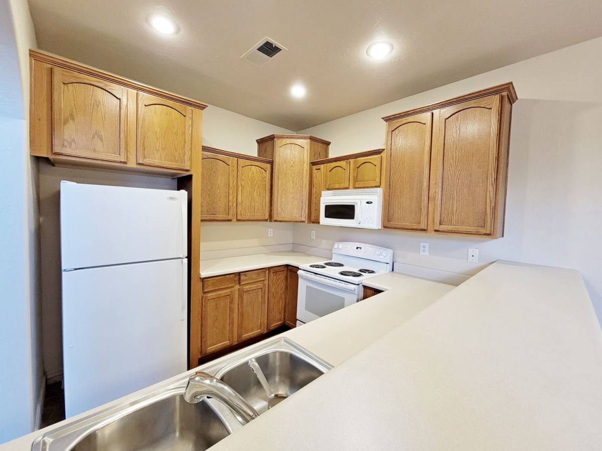1402 E Scarlet Dr, Flagstaff, AZ 86001 - House for Rent - Image 5