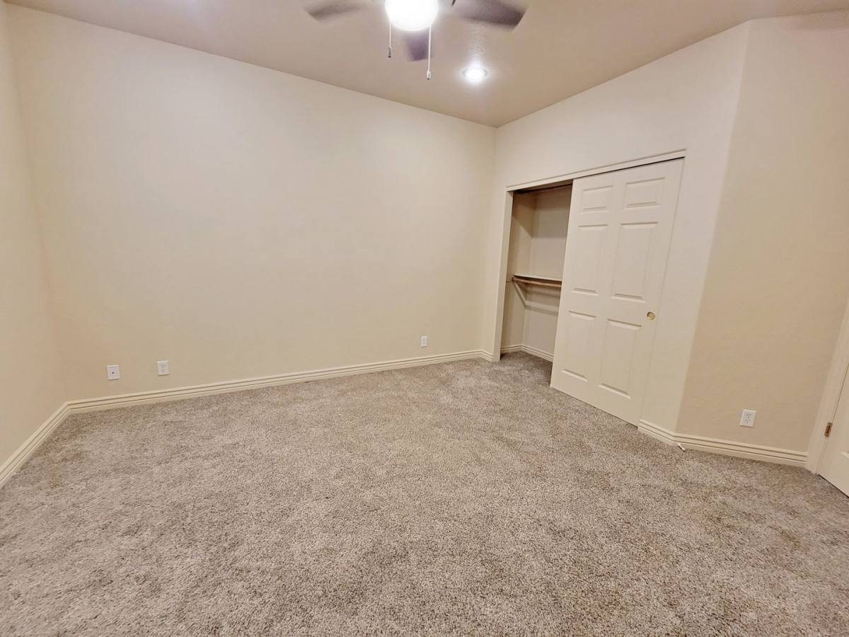 1402 E Scarlet Dr, Flagstaff, AZ 86001 - House for Rent - Image 9