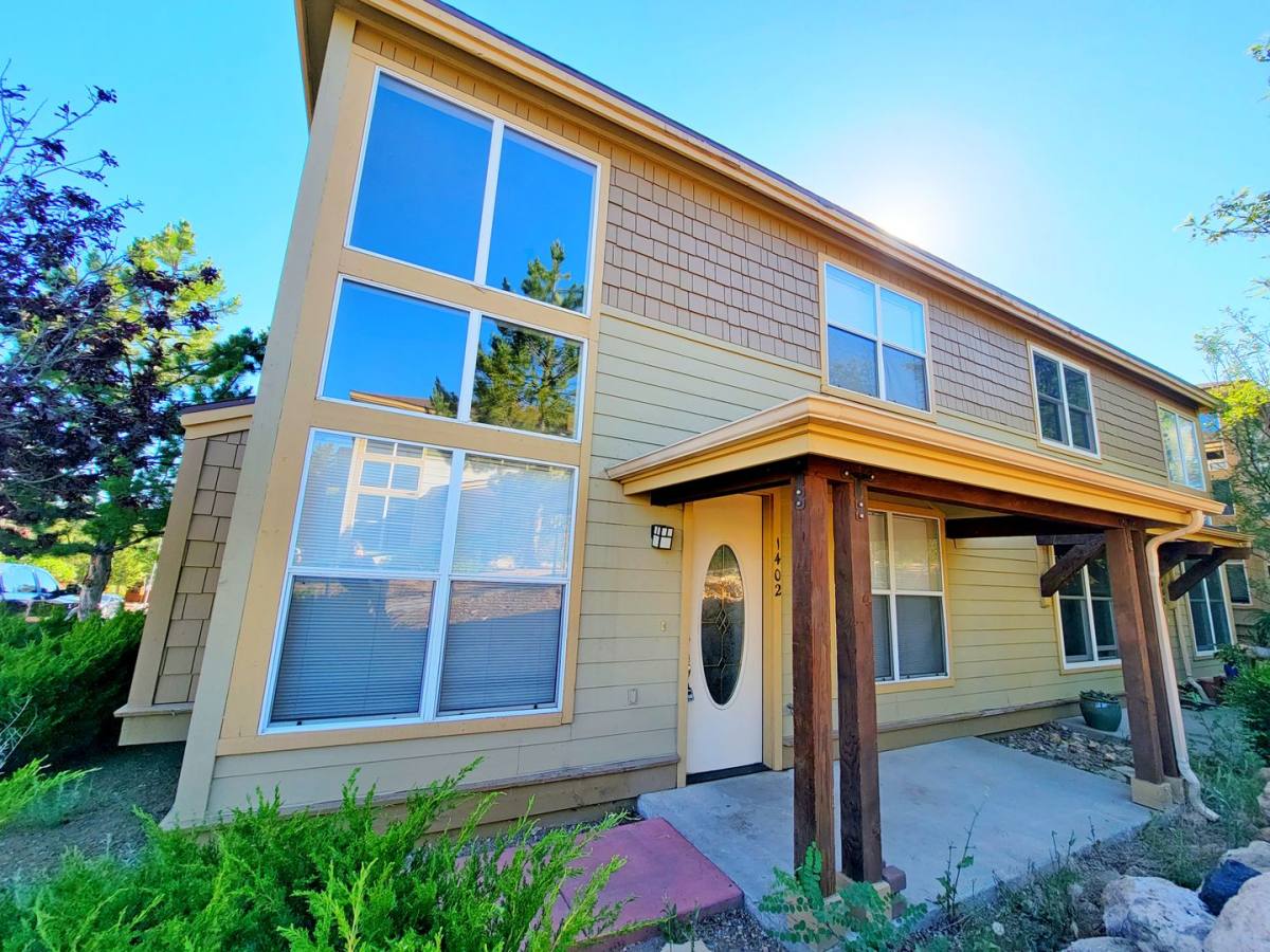 1402 E Scarlet Dr, Flagstaff, AZ 86001 - House for Rent