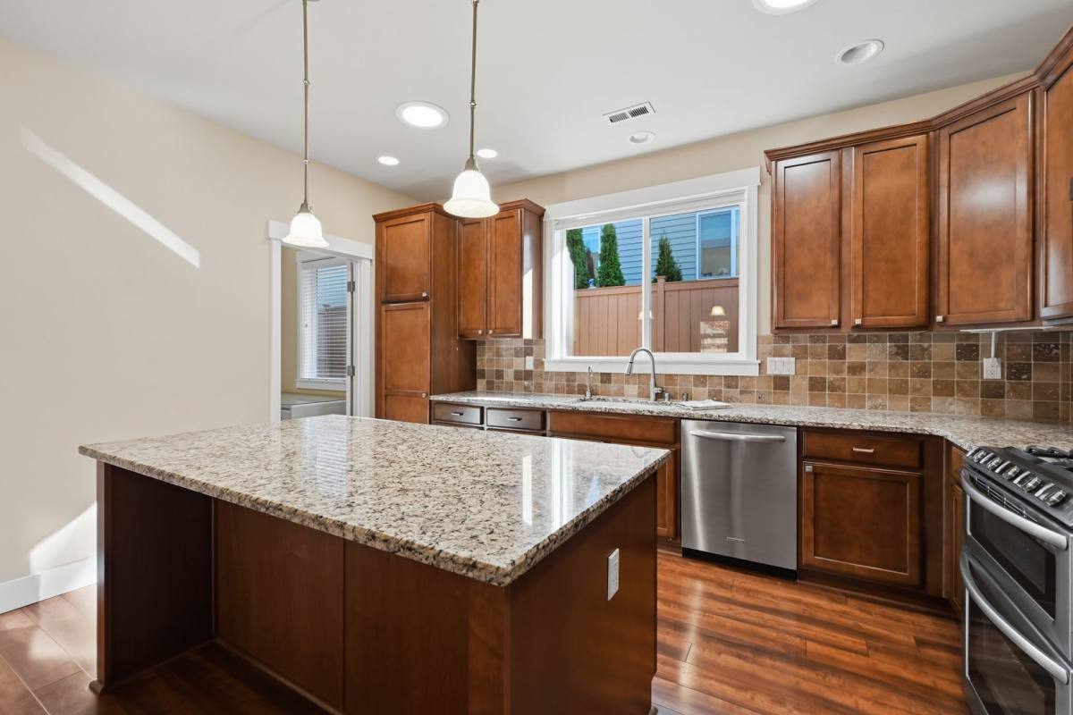 9329 Hebner Ave SE, Snoqualmie, WA 98065 - House for Rent - Image 8