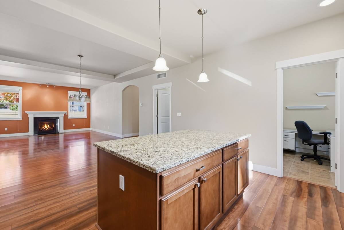 9329 Hebner Ave SE, Snoqualmie, WA 98065 - House for Rent - Image 7