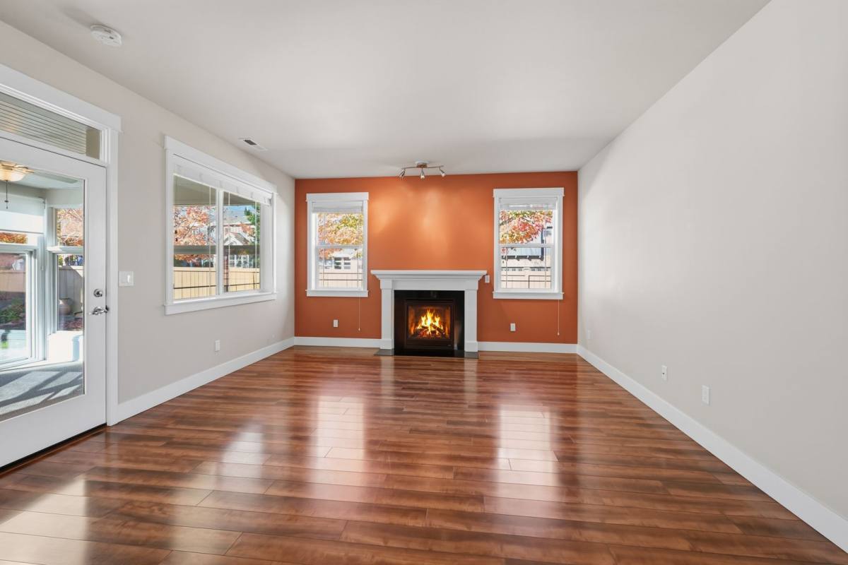 9329 Hebner Ave SE, Snoqualmie, WA 98065 - House for Rent - Image 2