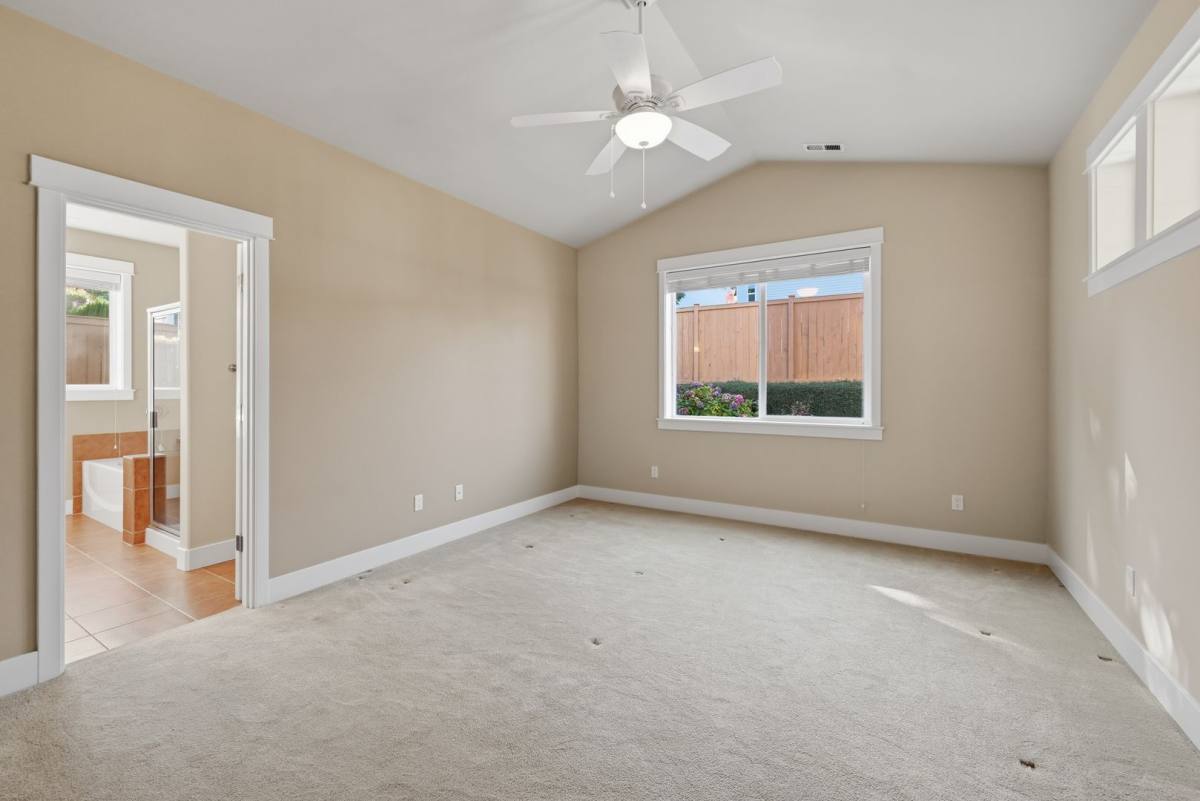9329 Hebner Ave SE, Snoqualmie, WA 98065 - House for Rent - Image 9