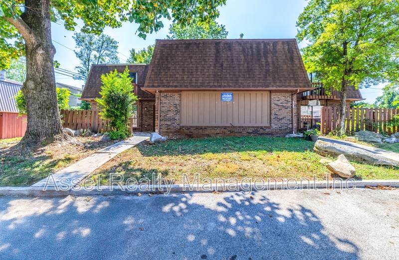 Townhouse for rent at 9124 Woodpark Lane NW #D, Knoxville, TN 37923