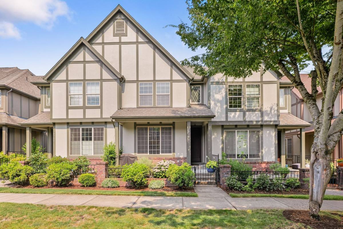 Townhouse for rent at 29259 SW Villebois Dr S, Wilsonville, OR 97070