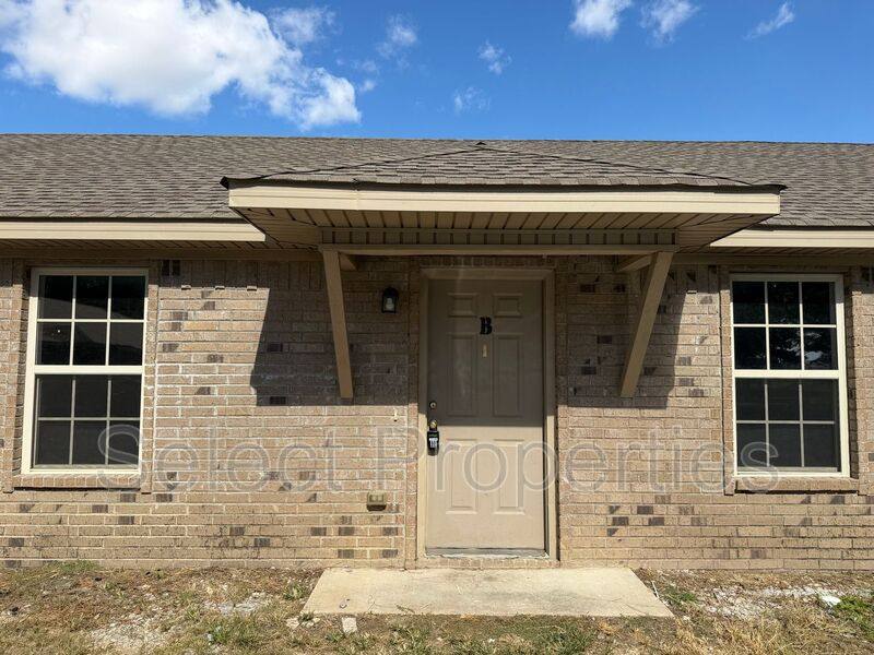 Apartment for rent at 901 SE 3rd St #B, Hoxie, AR 72433