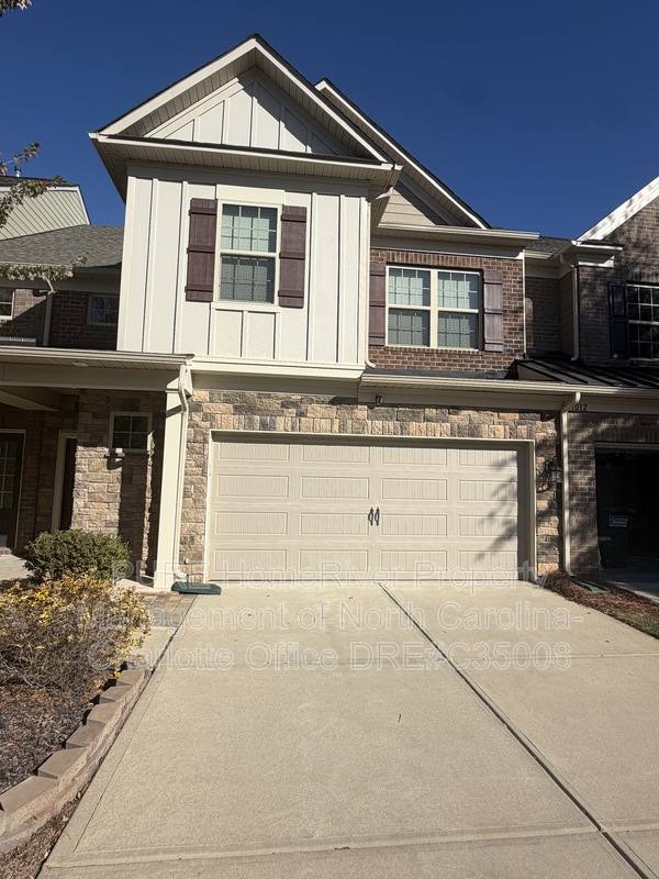 Townhouse for rent at 1016 Crest Oak Lane, Fort Mill, SC 29707