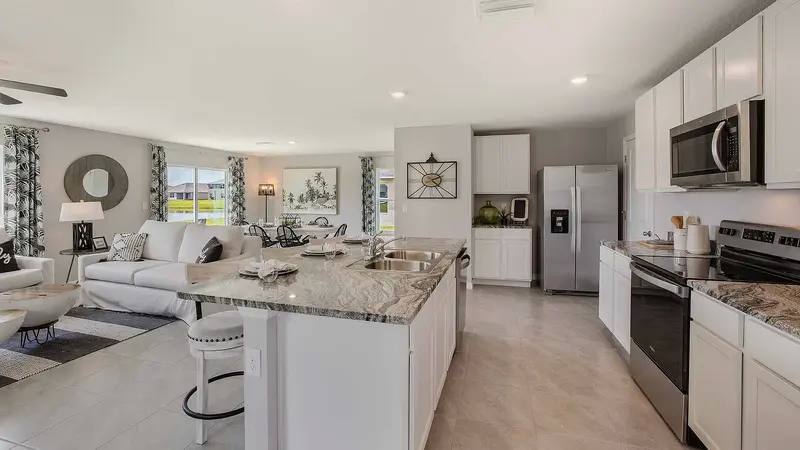 10215 Charlotte Dr, Parrish, FL 34219 - House for Rent - Image 3