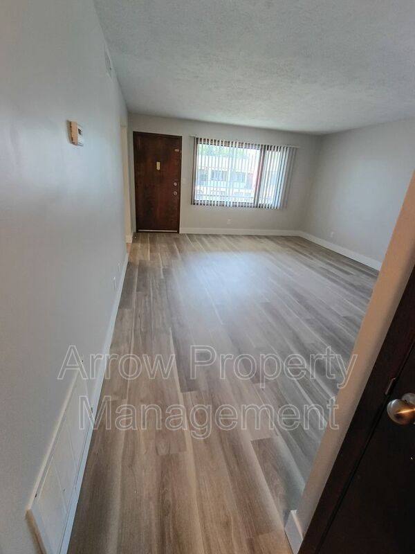 639 E 10-C204, York, NE 68467 - Apartment for Rent - Image 2