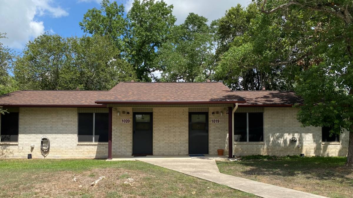 221 Peach St, Luling, TX 78648 - Apartment for Rent - Image 6