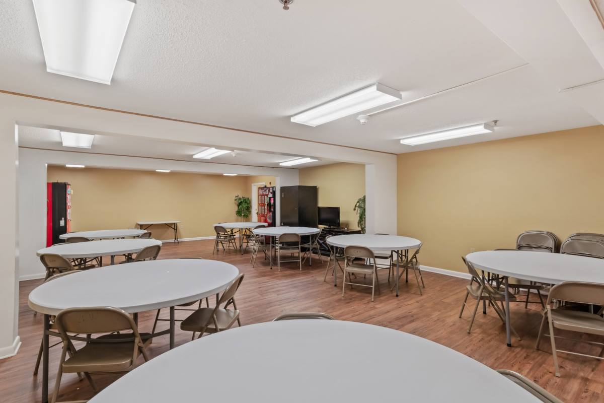2526 W Madison St, Louisville, KY 40211 - Apartment for Rent - Image 5