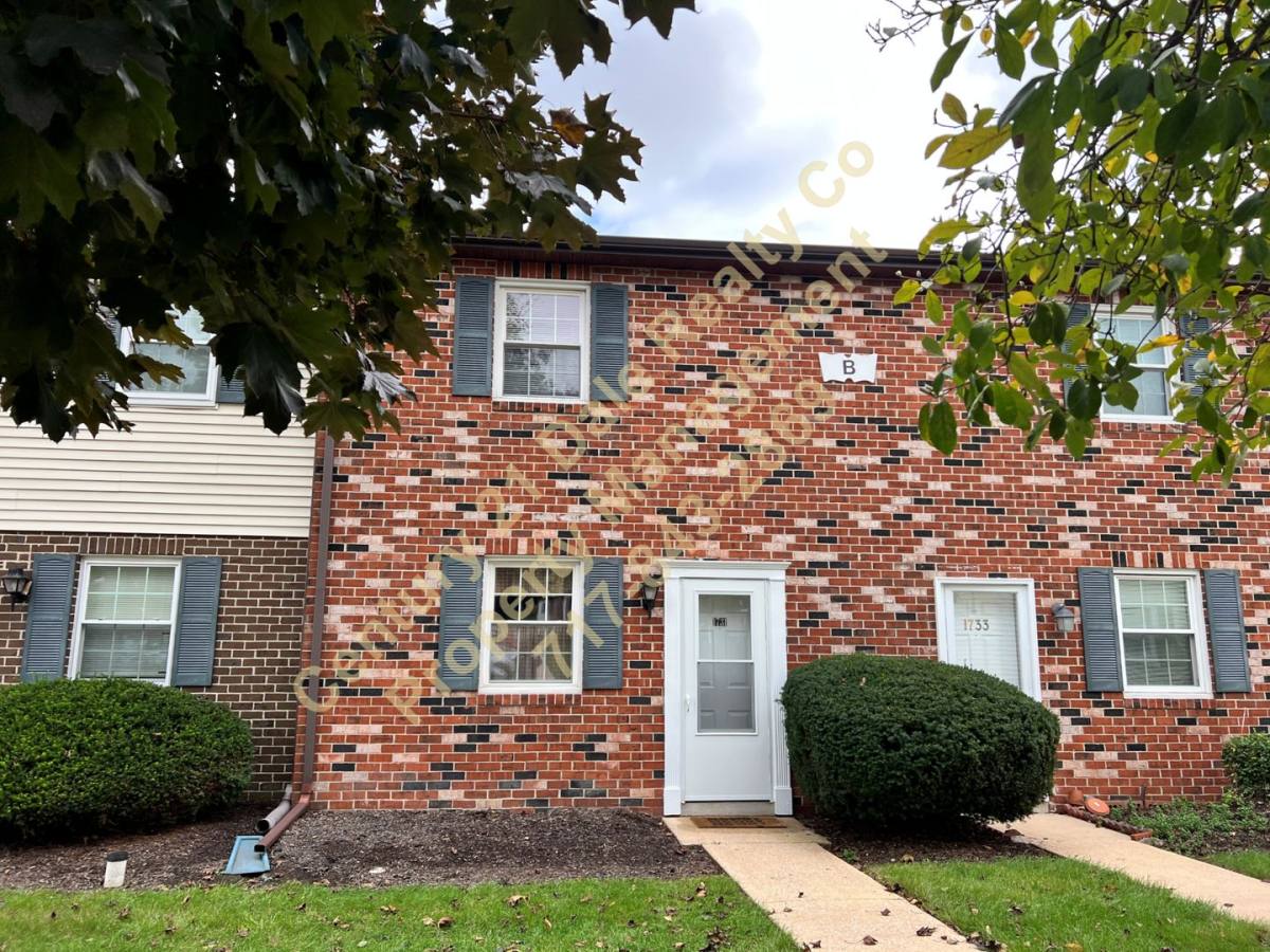 Condo for rent at 1731 Baron Dr, York, PA 17408