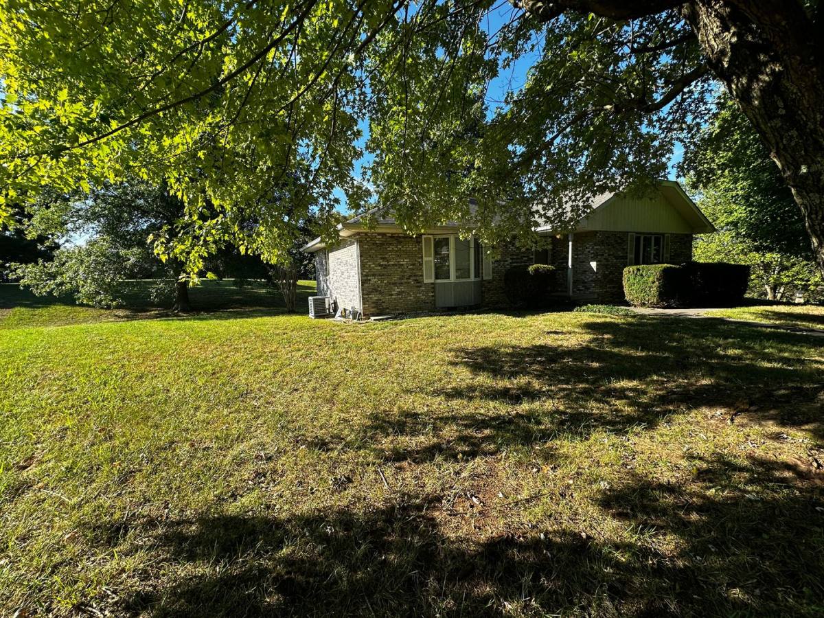 House for rent at 493 Barbara Dr, Talbott, TN 37877