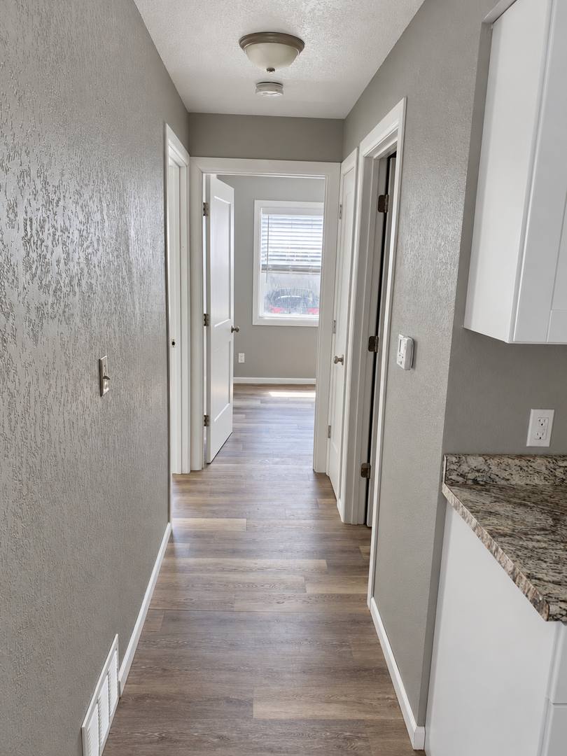 702 S 10th St, Wausau, WI 54403 - Apartment for Rent - Image 4