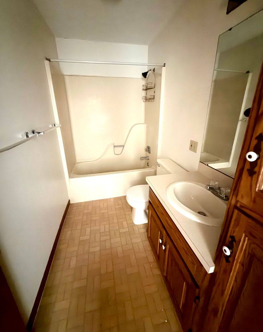 127 E Adams St #B8, Millersburg, OH 44654 - Apartment for Rent - Image 7