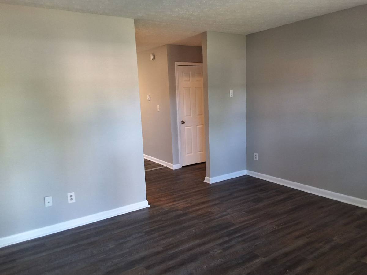 1122 Evelyn Dr, Radcliff, KY 40160 - Apartment for Rent - Image 3