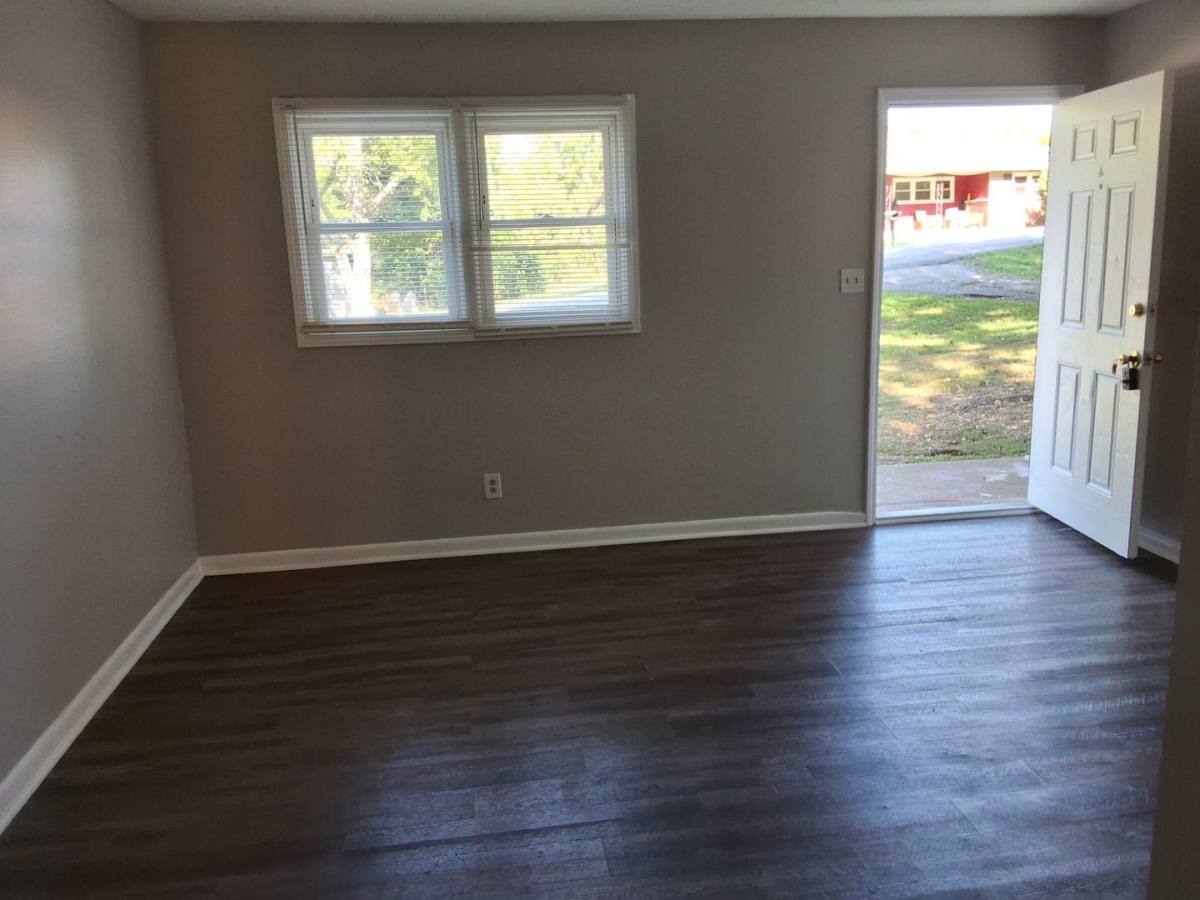 1122 Evelyn Dr, Radcliff, KY 40160 - Apartment for Rent - Image 2