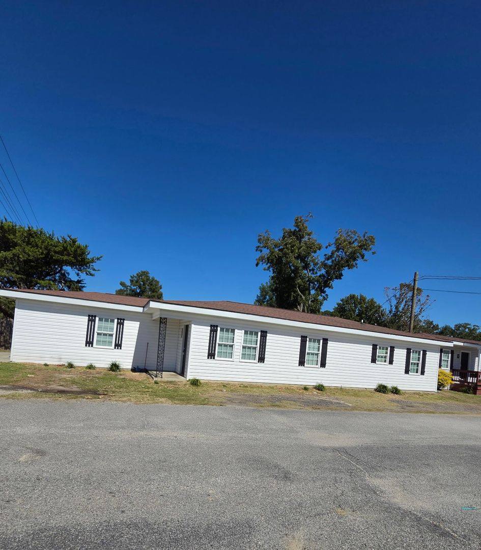 Apartment for rent at The Ellis, 214 Lanier Dr, Statesboro, GA 30458
