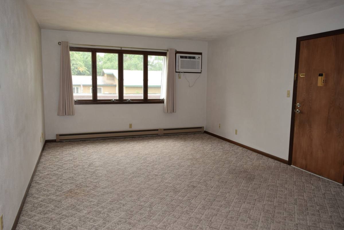 425 W Maine St, Amboy, MN 56010 - Apartment for Rent - Image 2