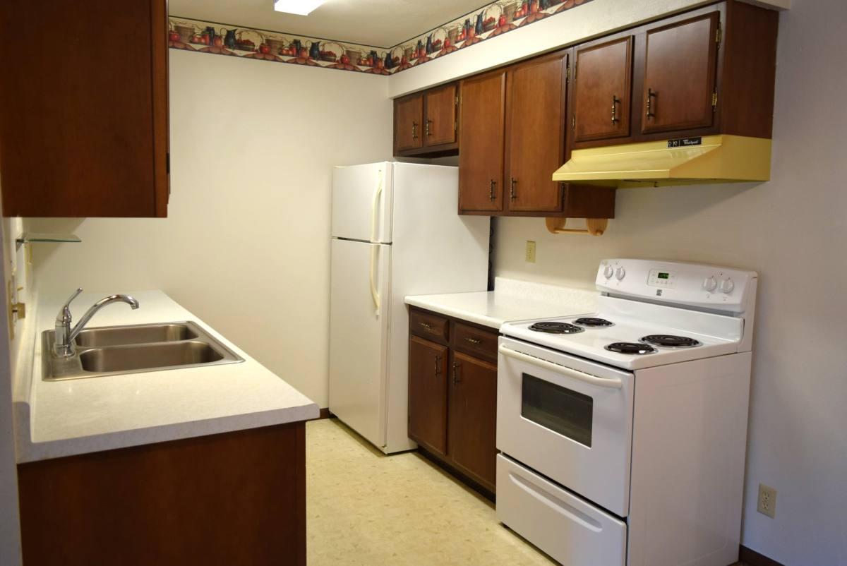 425 W Maine St, Amboy, MN 56010 - Apartment for Rent - Image 8