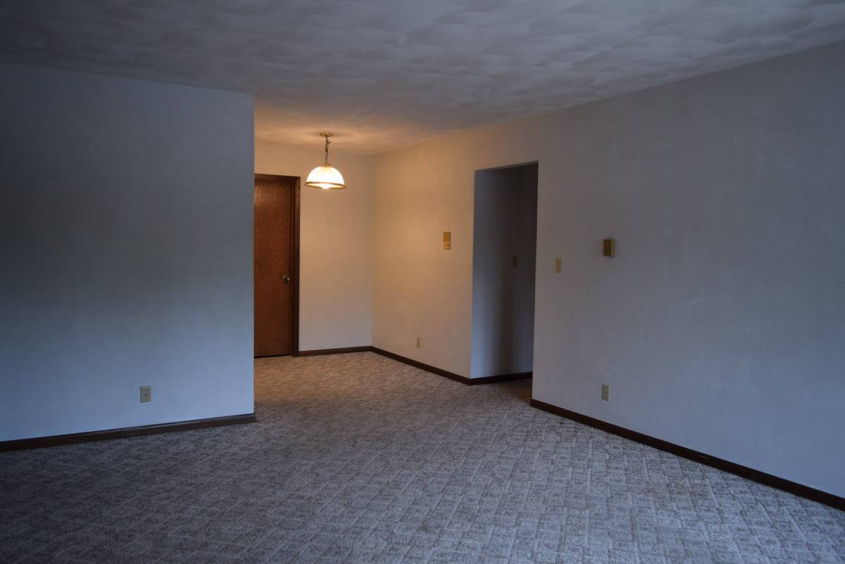 425 W Maine St, Amboy, MN 56010 - Apartment for Rent - Image 4