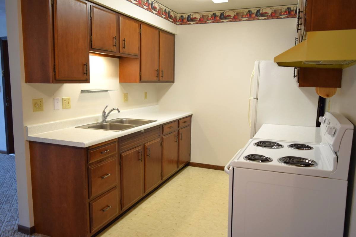425 W Maine St, Amboy, MN 56010 - Apartment for Rent - Image 6