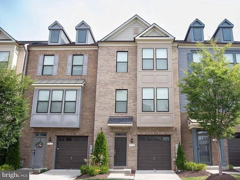 Townhouse for rent at 10334 Vista Meadow Way, Lanham, MD 20706