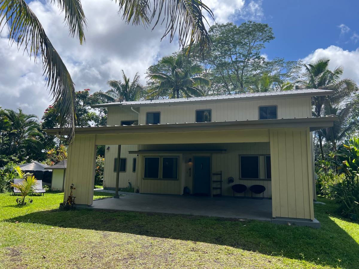 Apartment for rent at 15-2000 19th Ave, Downstairs Unit, Keaau, HI 96749