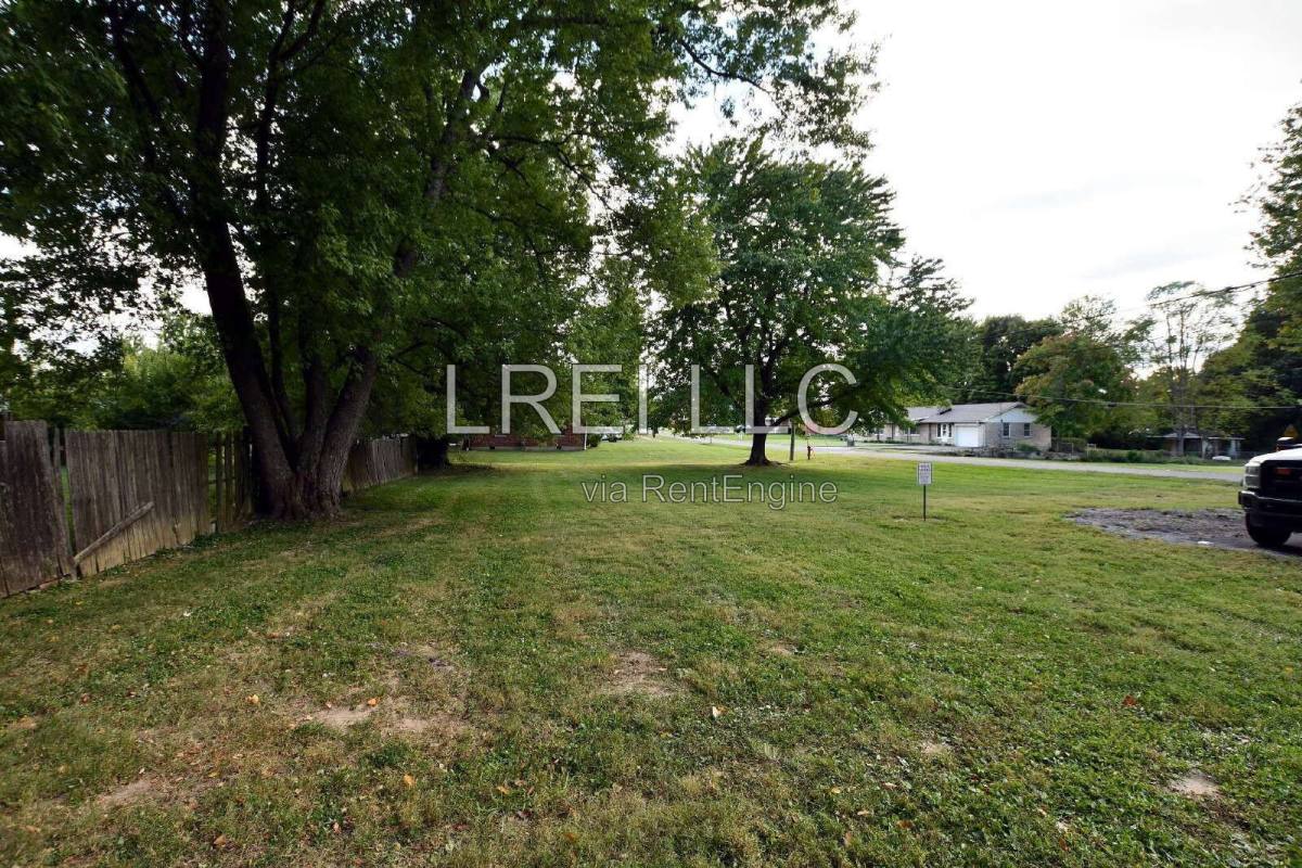 810 W Vine St #5, Radcliff, KY 40160 - Apartment for Rent - Image 13