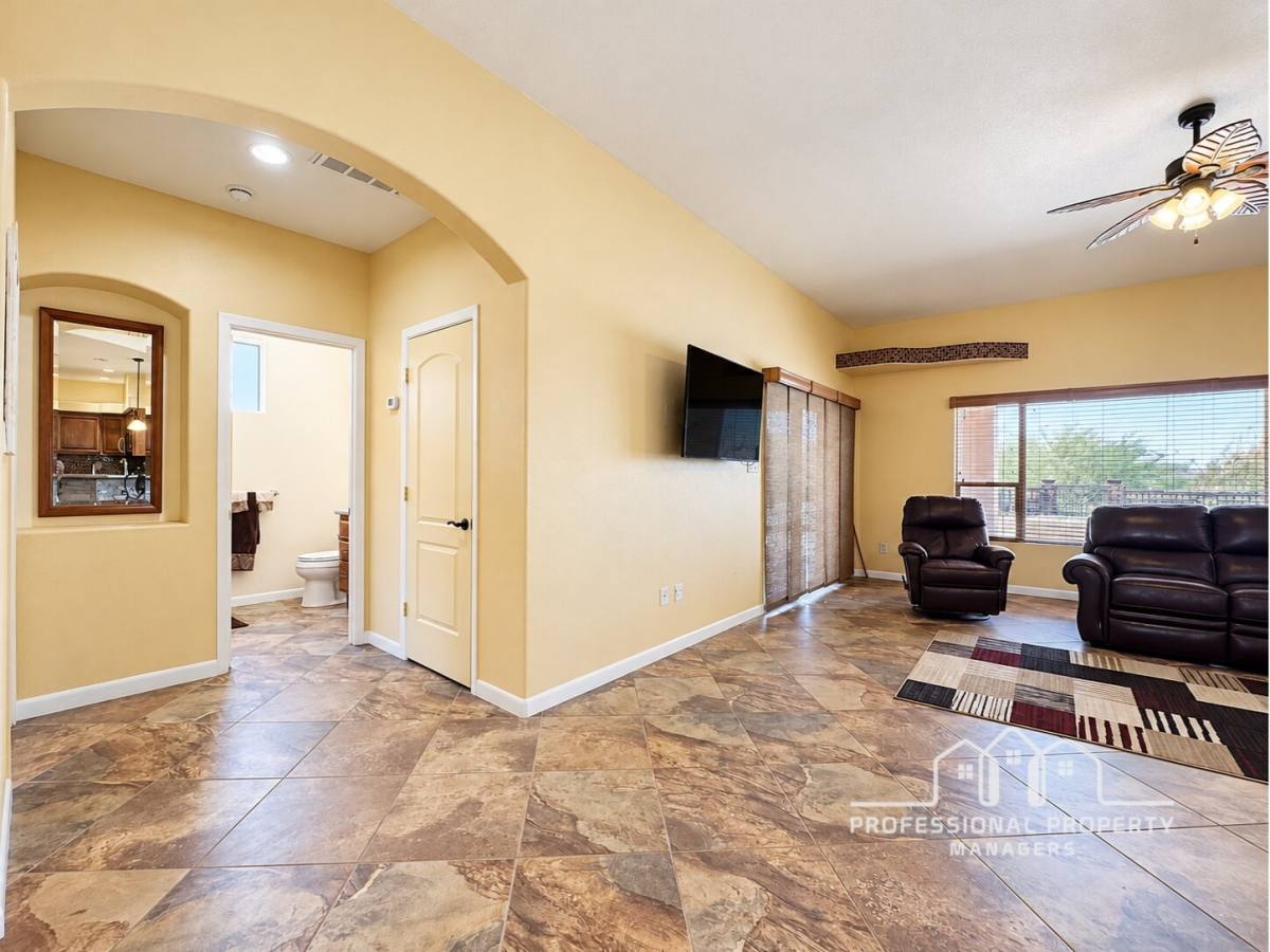 14801 E 50th St, Yuma, AZ 85367 - House for Rent - Image 2